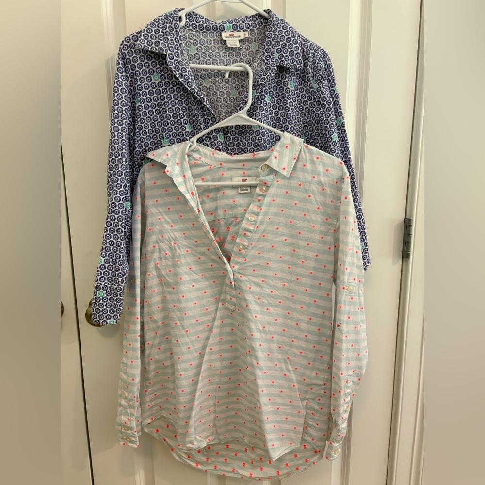 2 Vineyard Vines tunic style tops